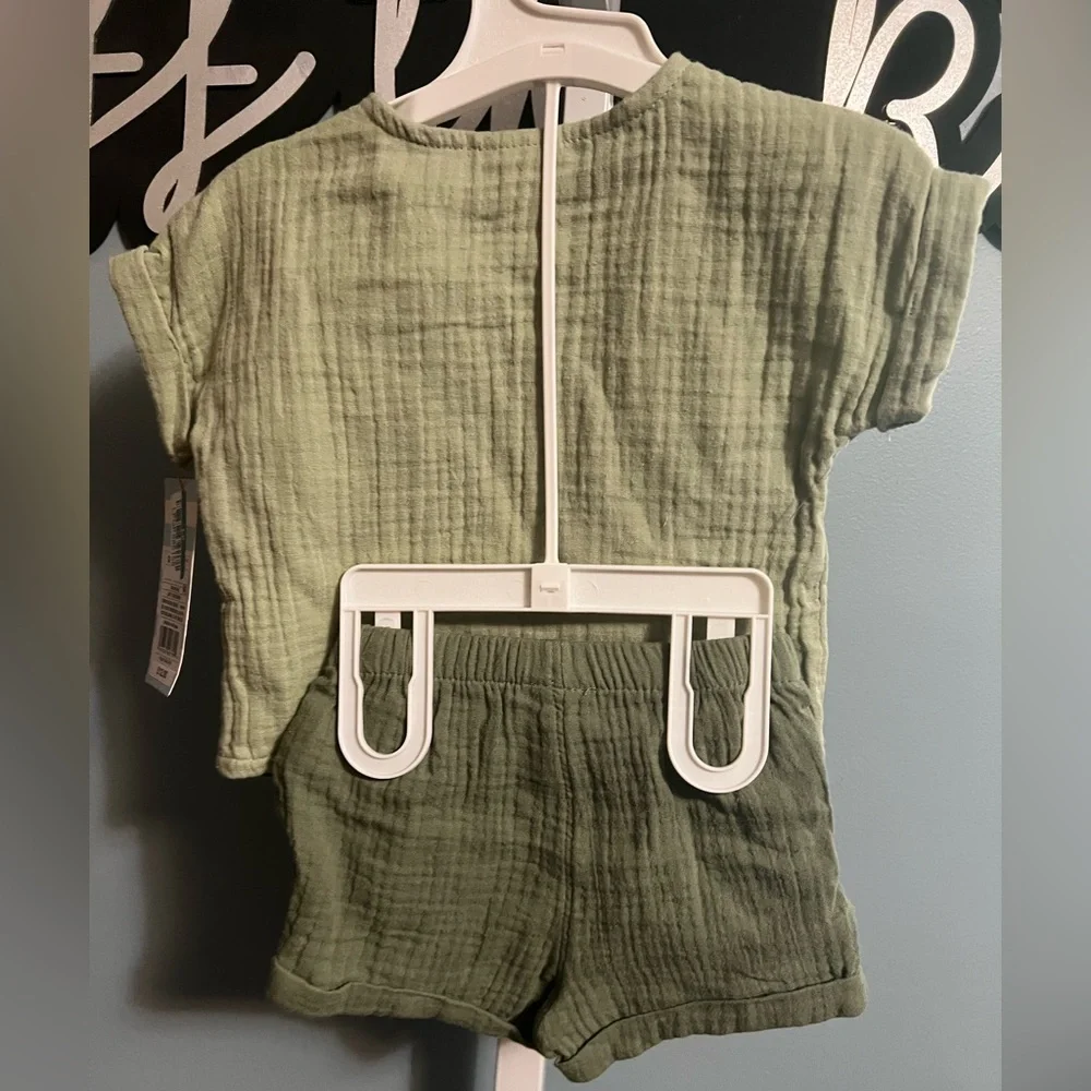 Cat & Jack Olive Green Short Sleeve Smiley Face Shirt & Shorts Set NWT